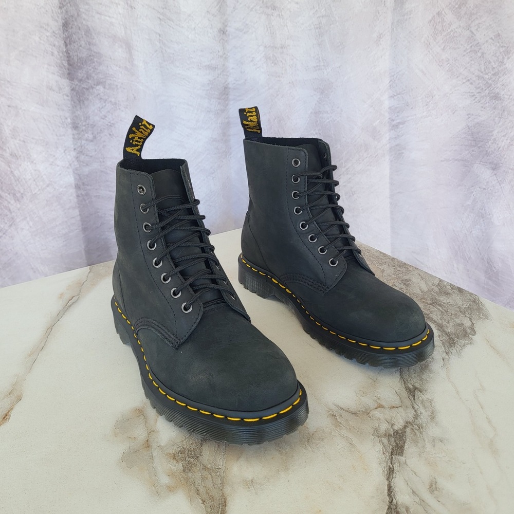 Dr. Martens 1460 Pascal Rough-out 8-Eye Lace Up Boots Size 8 Men's 9 Women's
